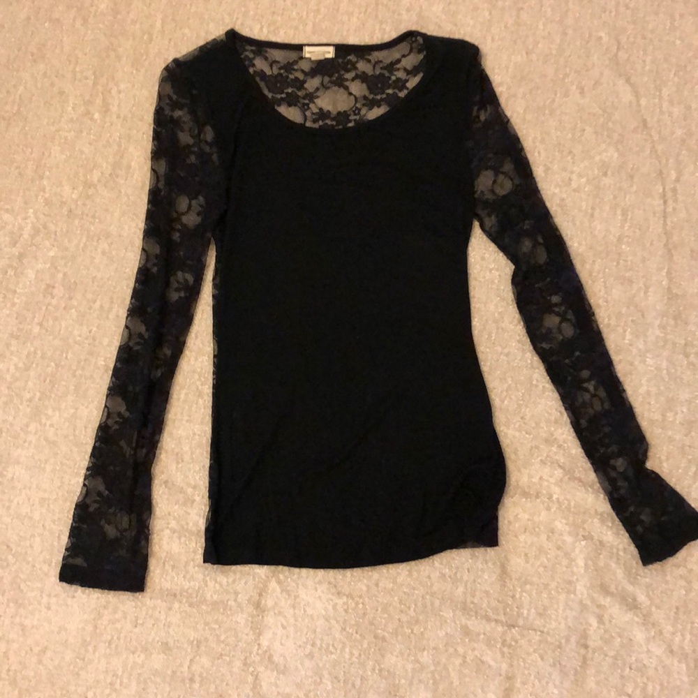 Black lace long sleeve top, with lace back